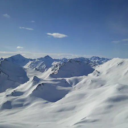 La Montagnia Apartament *