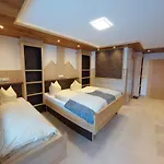 La Montagnia *