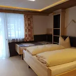 La Montagnia *